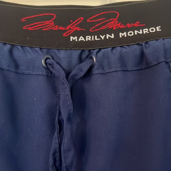 NURSES UNIFORM SCRUBS MARILYN MONROE MEDICHIC BLUE LARGE BOTTOMS 🫶🏼🦷 - Picture 6 of 12